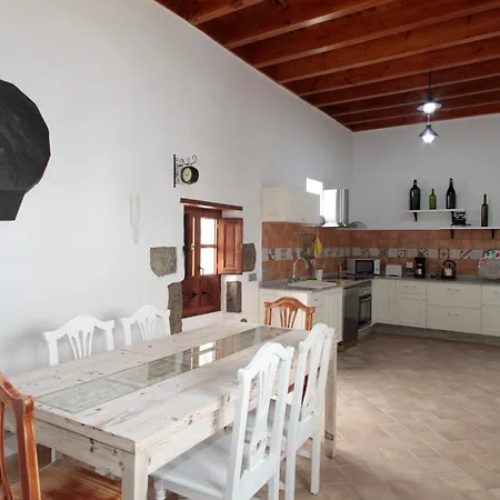 Caserio Leandro Villa