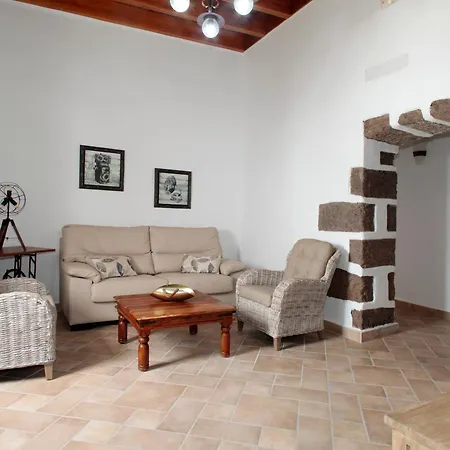 Caserio Leandro Villa Tías