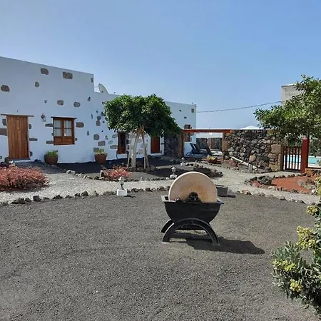 Caserio Leandro Tías